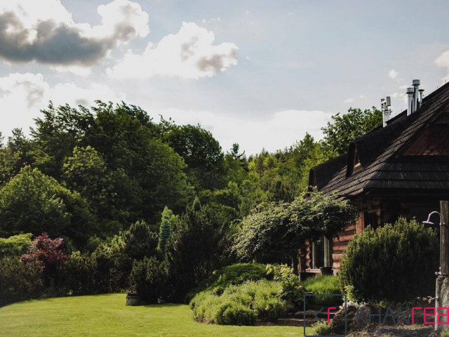 3 budynki 331 m2, góra Chełm